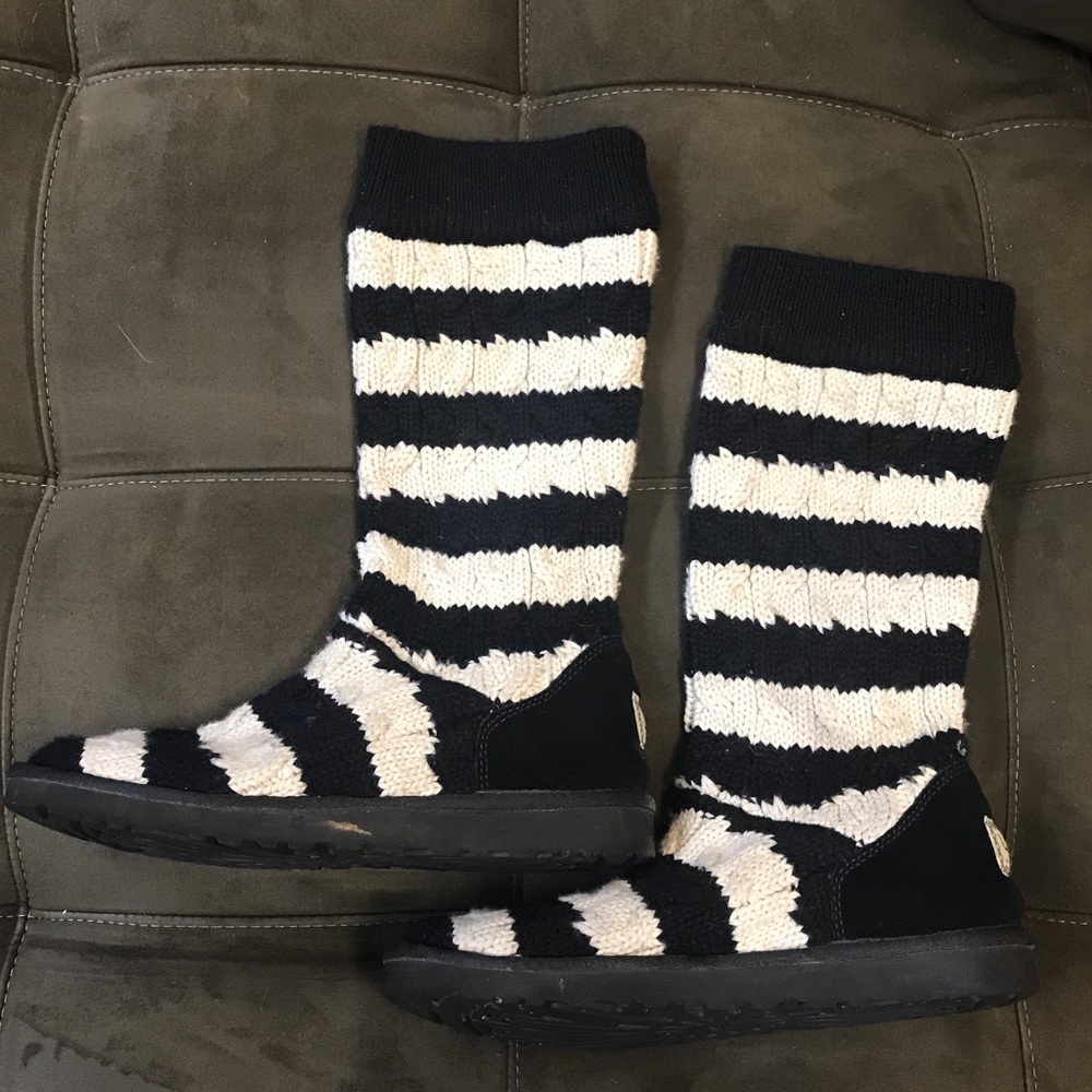 UGG Boots BLACK & WHITE Striped KNIT TALL boots 9